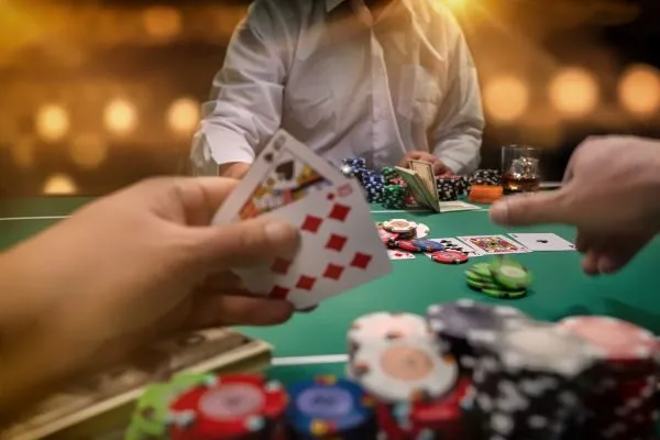Chơi Tiến Lên Miền Nam Tại Nohu90 – Game Bài Đổi Thưởng Cao 2 game bài đổi thưởng cao